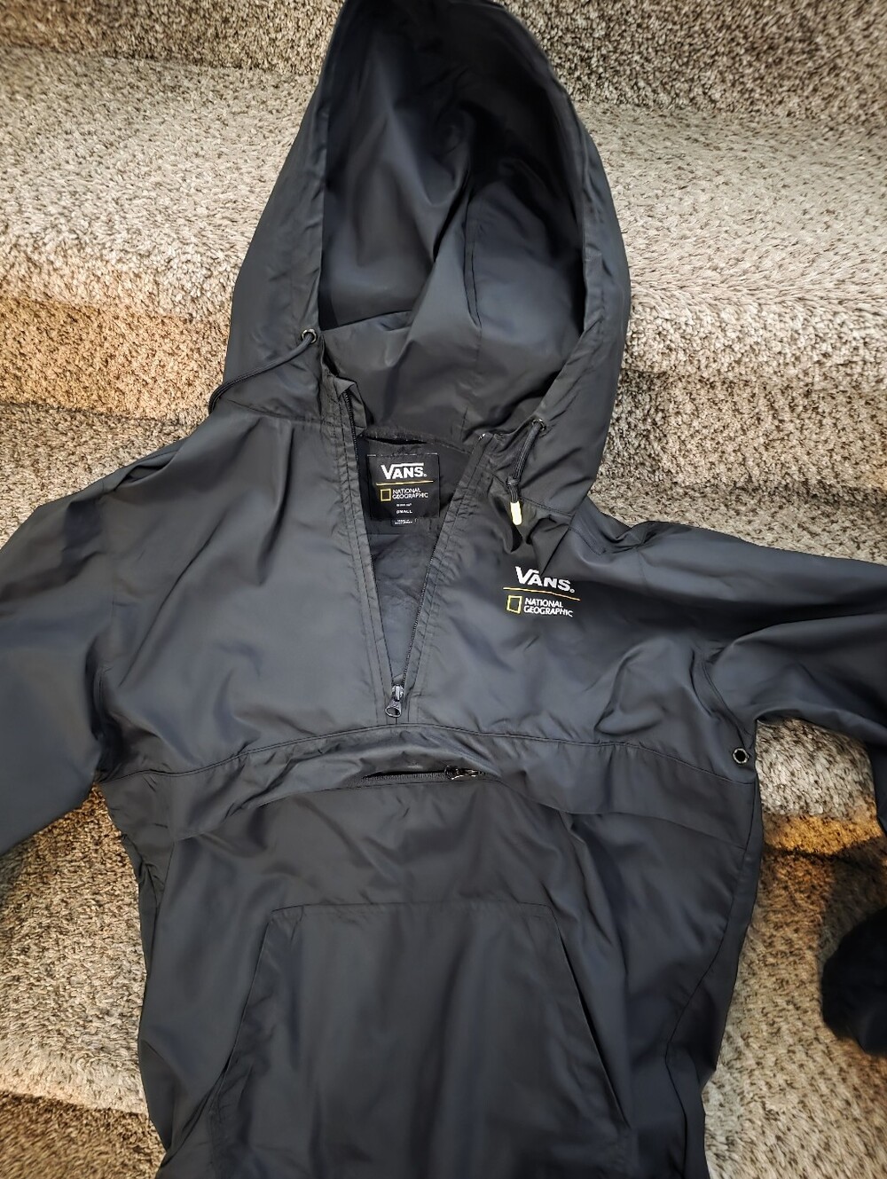 Vans x National Geographic Windbreaker Jacket. Sz M. Used. Good